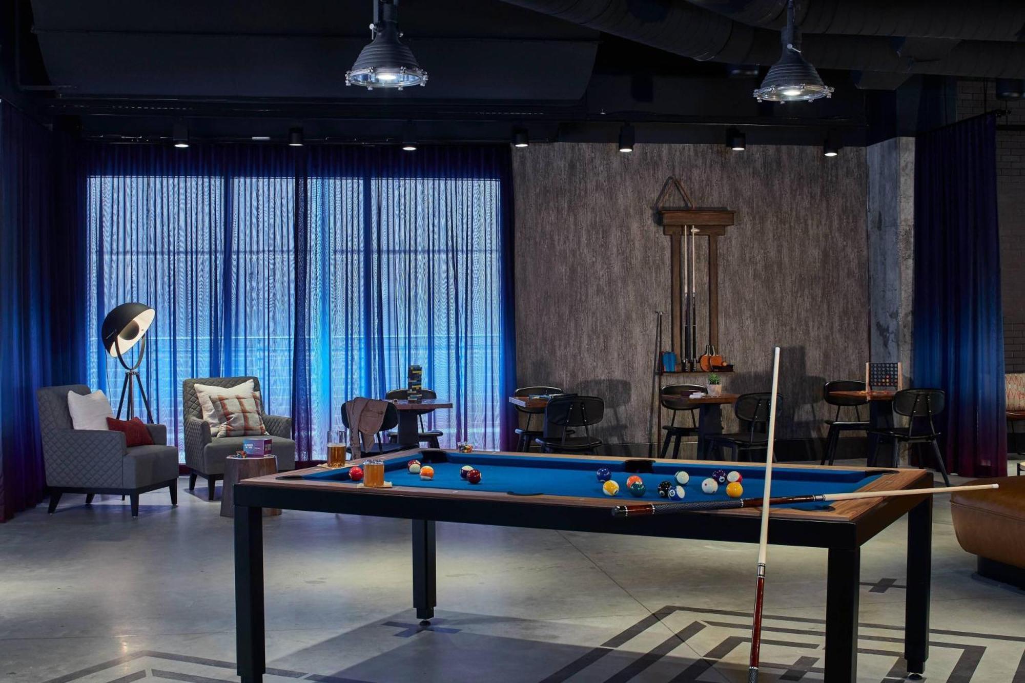 Отель Moxy Atlanta Midtown Экстерьер фото