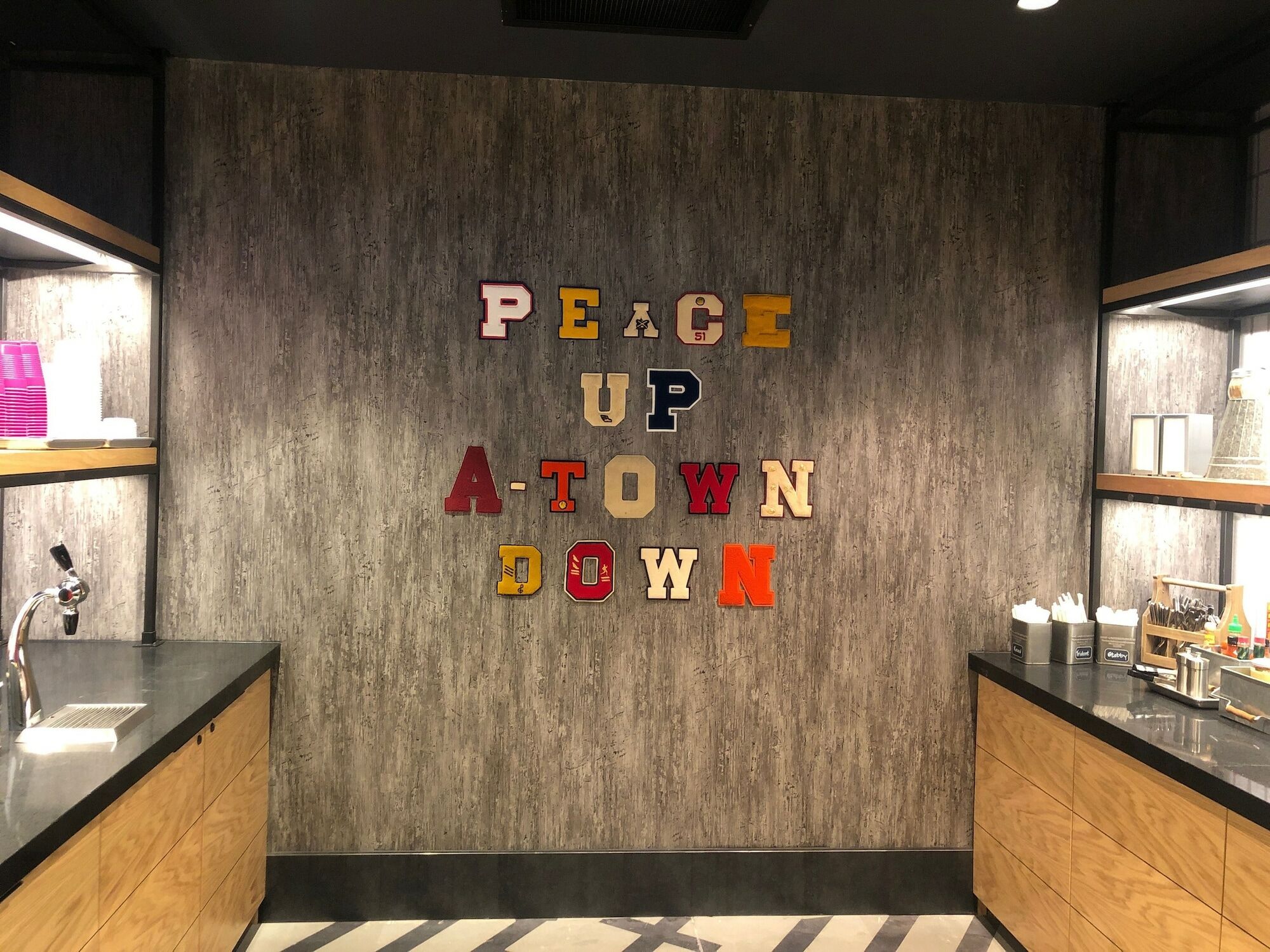 Отель Moxy Atlanta Midtown Экстерьер фото